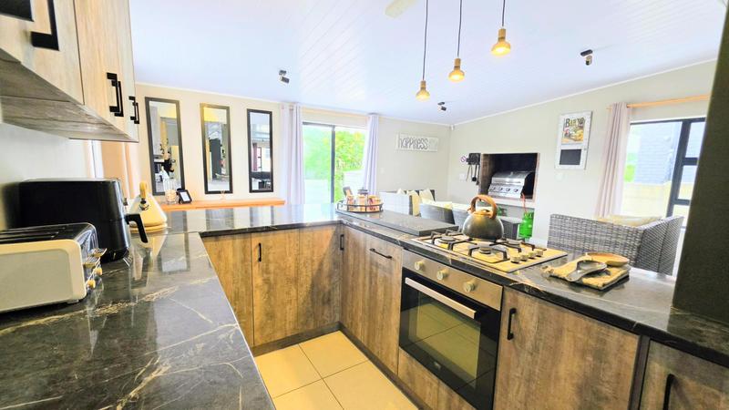 3 Bedroom Property for Sale in Kleinkrantz Western Cape
